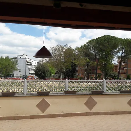 Casa Robinia 招待所